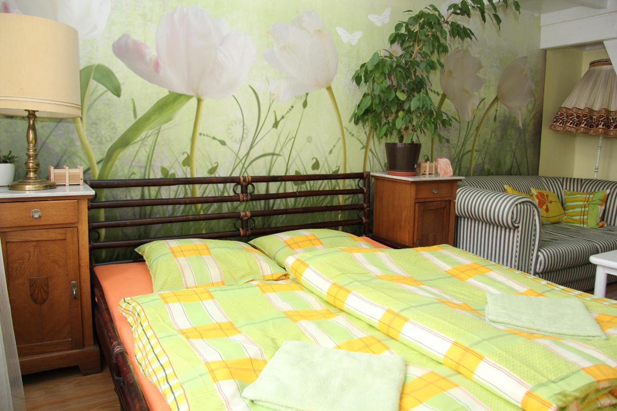 Artharmony Pension & Hostel Praga Esterno foto