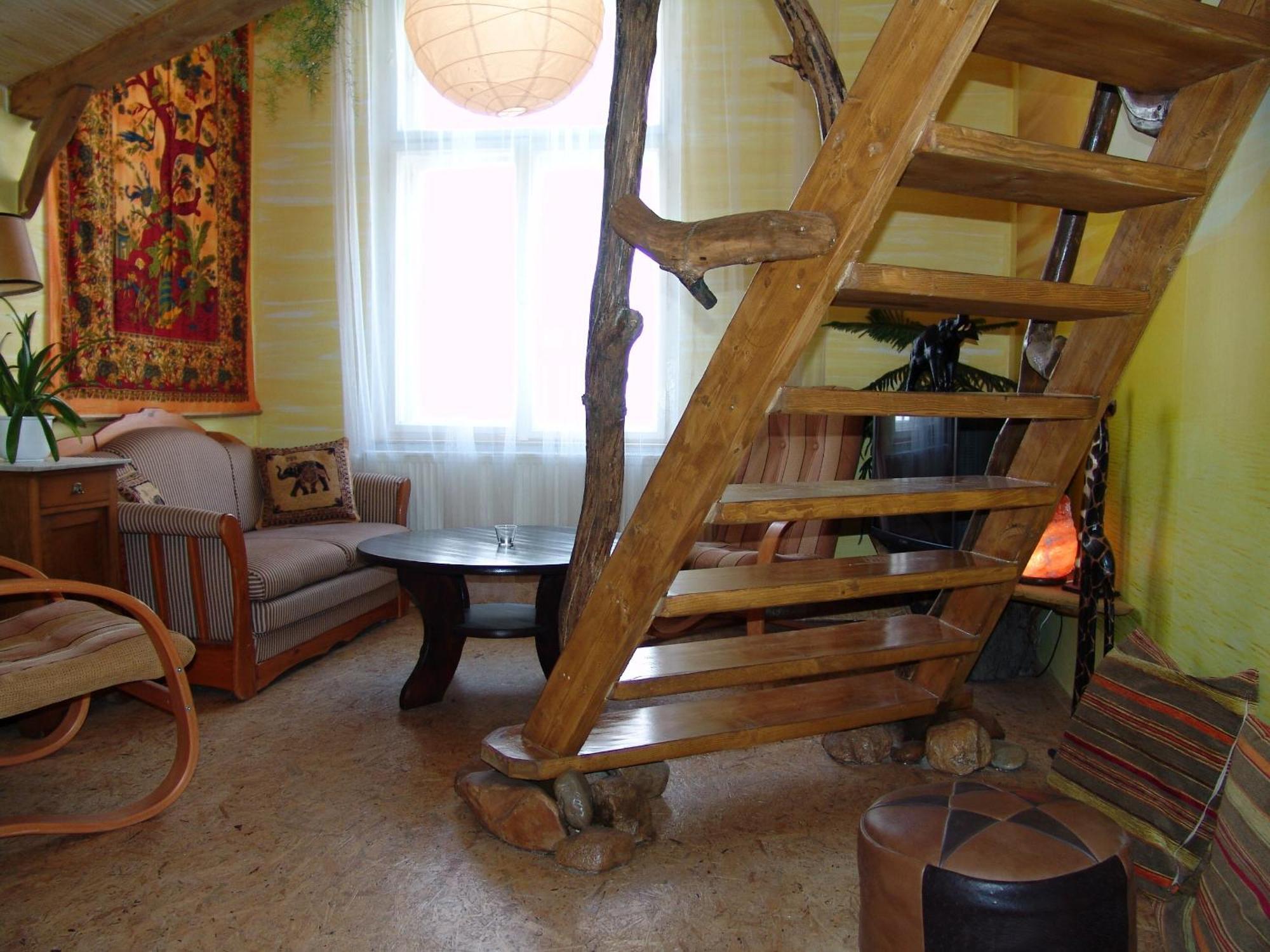 Artharmony Pension & Hostel Praga Esterno foto