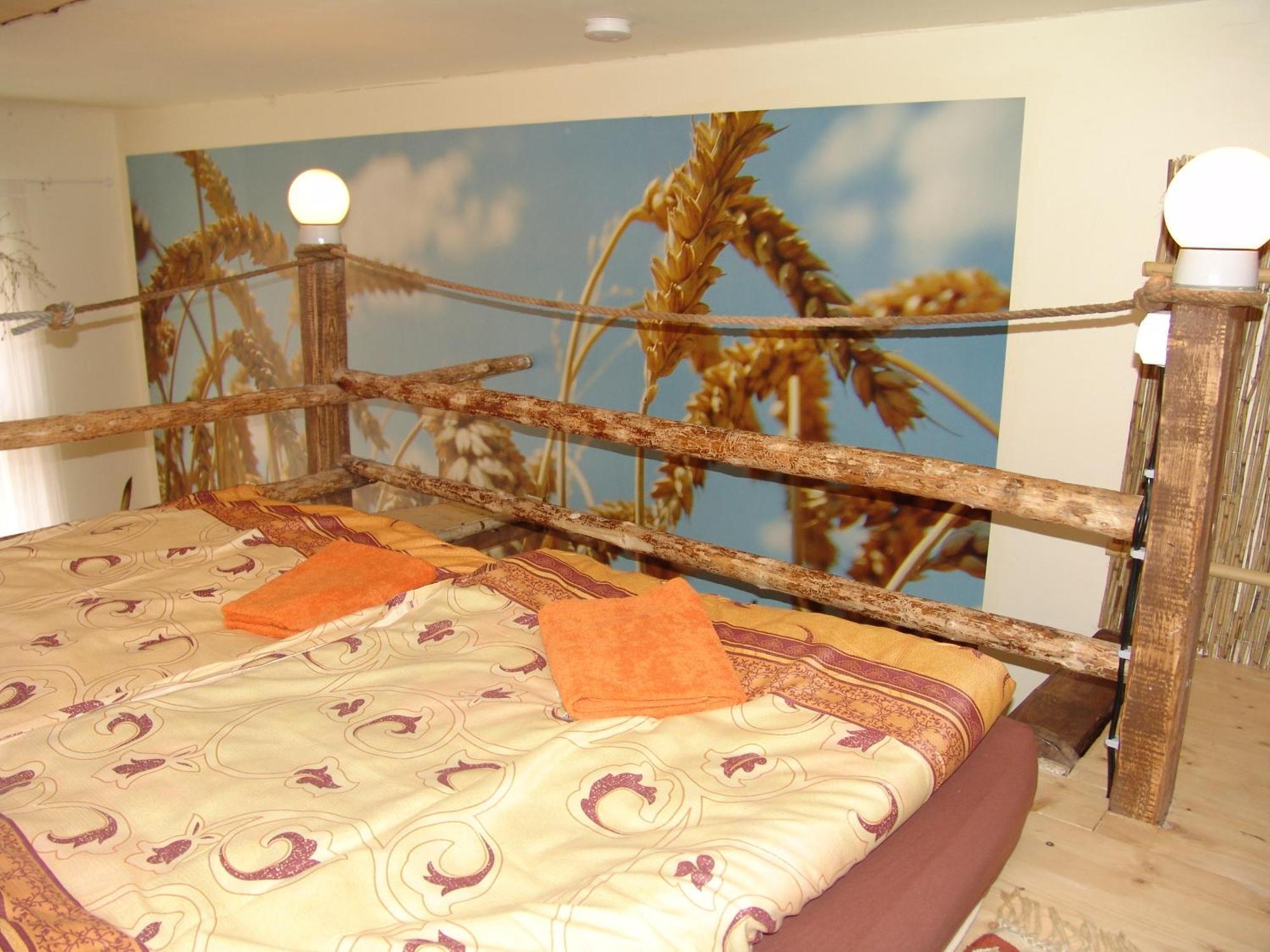 Artharmony Pension & Hostel Praga Esterno foto