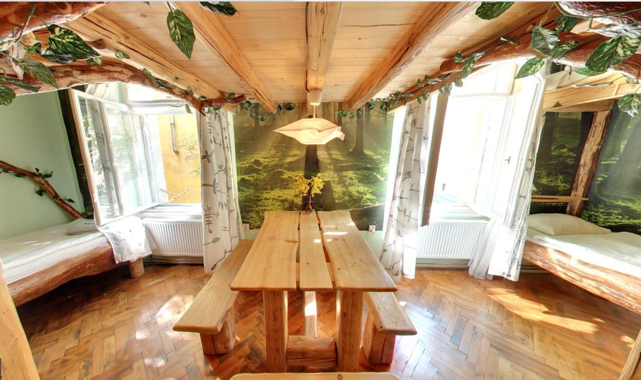 Artharmony Pension & Hostel Praga Esterno foto